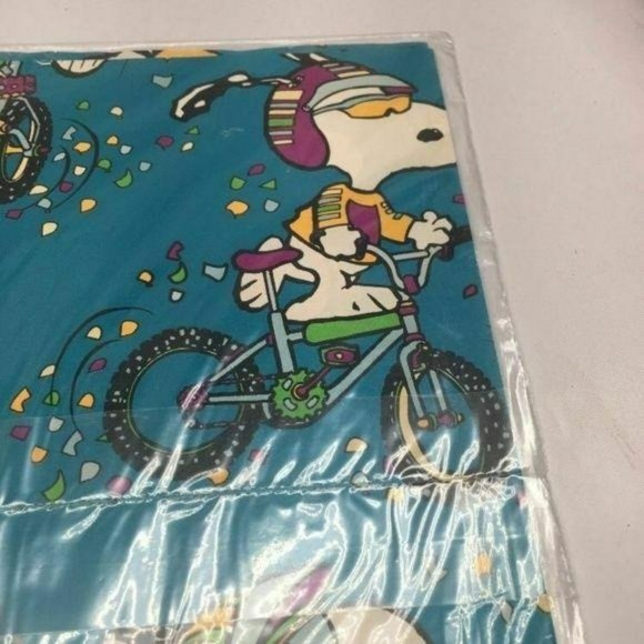 Vintage Hallmark set of 2 Peanuts Snoopy Gift Wrap Paper Bike Sports - Picture 7 of 8